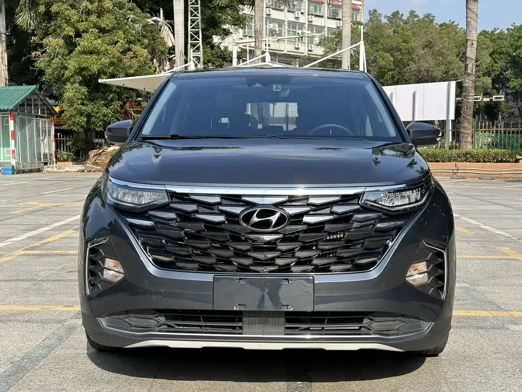 HYUNDAI KUSTU