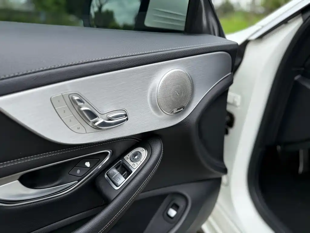 Mercedes-Benz C-Class (Import) — миниатюра 9