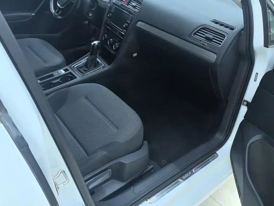 Volkswagen Golf — миниатюра 8
