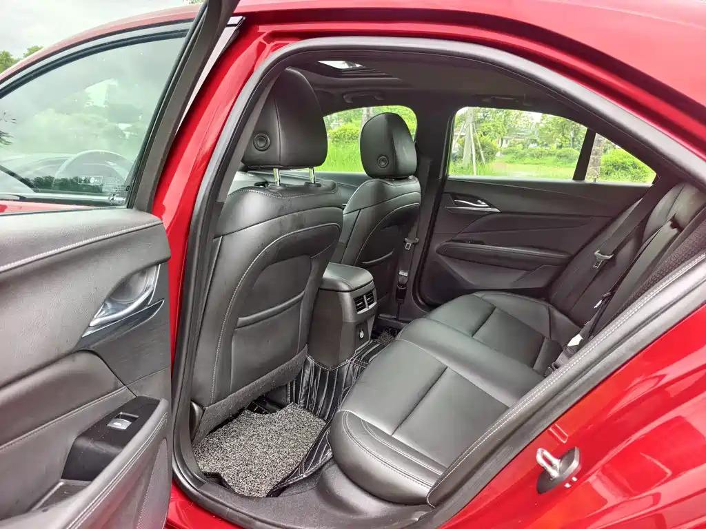 Cadillac CT4 — миниатюра 5