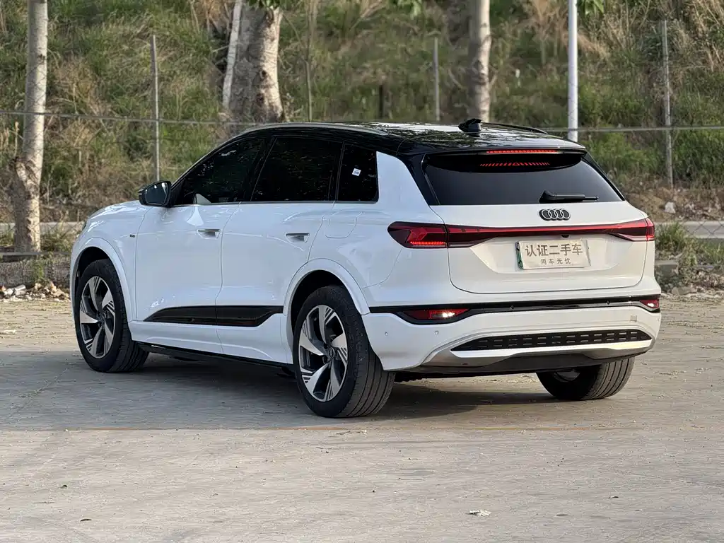 Audi Q6L e-tron
