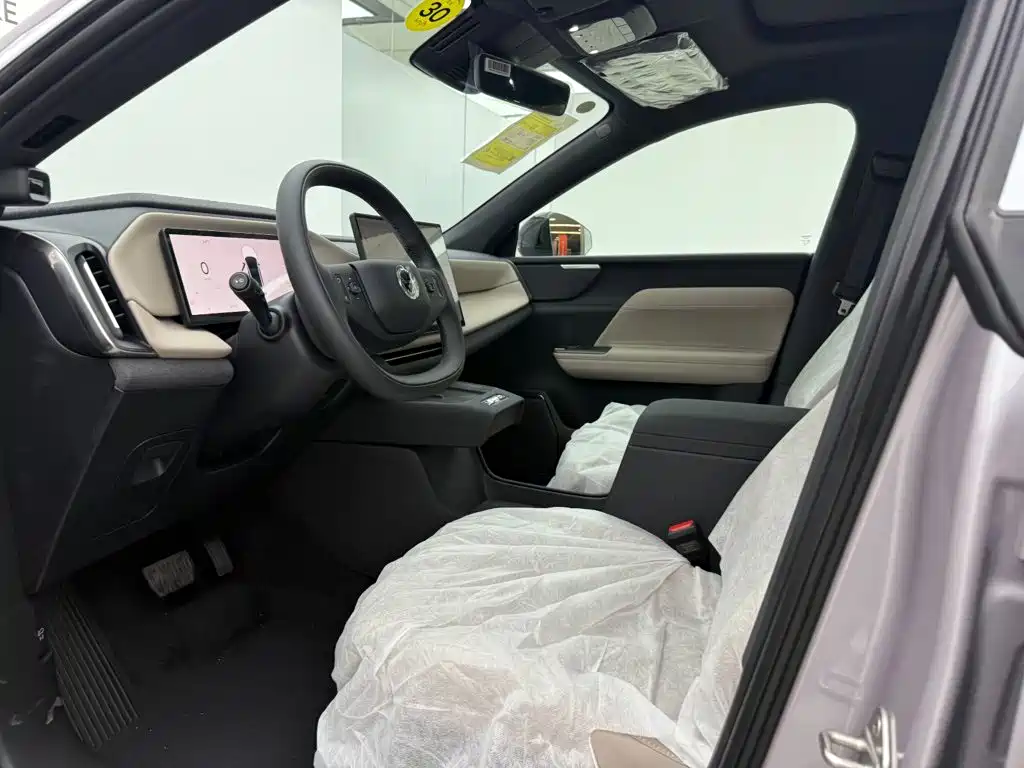 Volvo XC70 PHEV — миниатюра 4