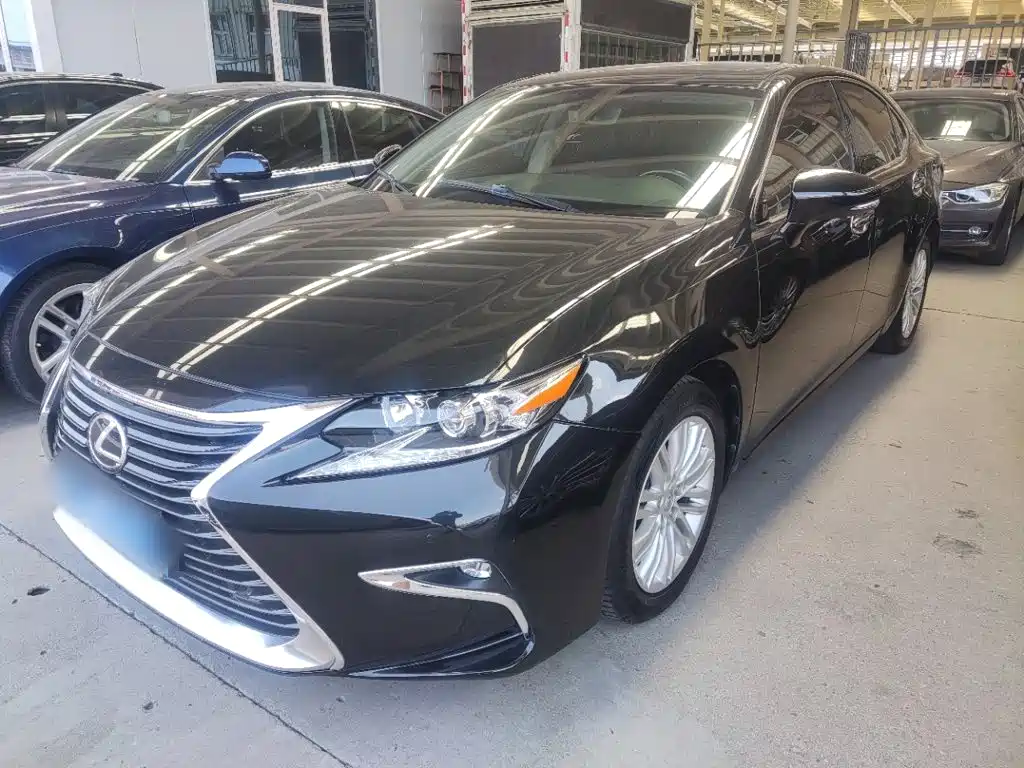 Lexus ES — миниатюра 2