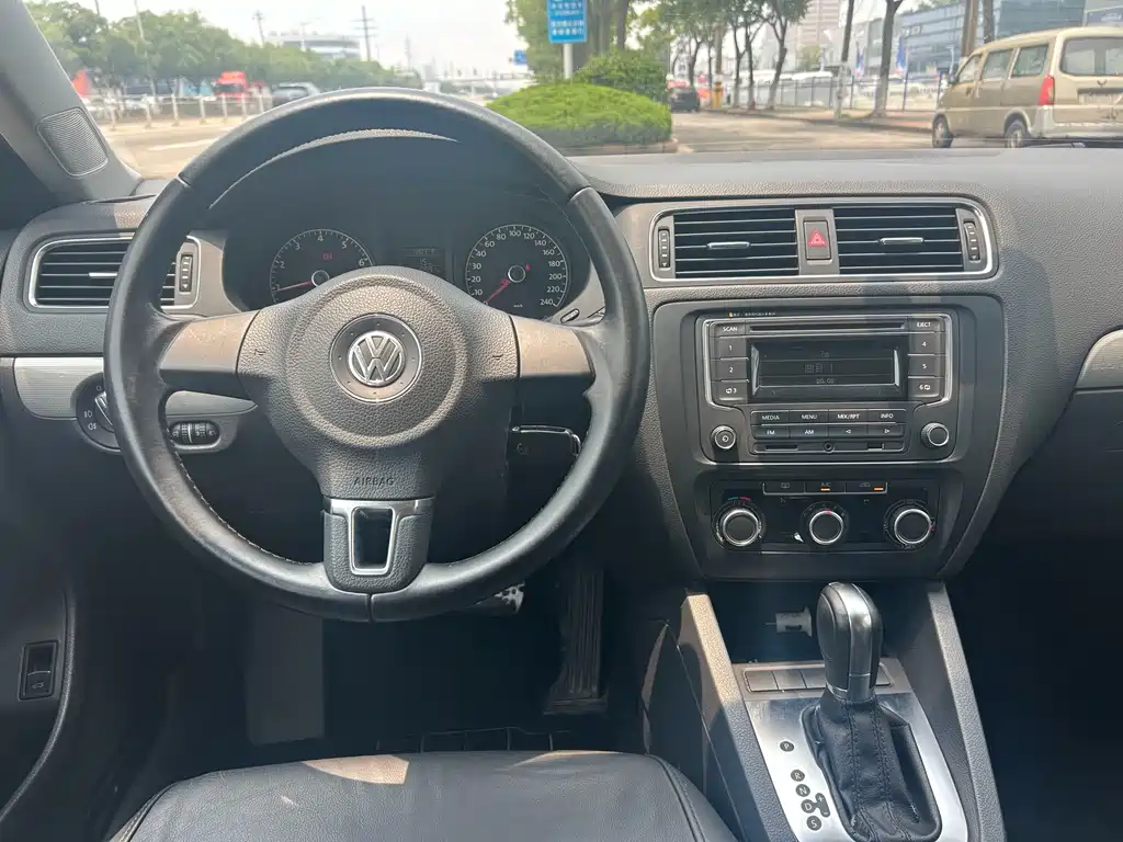 Volkswagen Sagitar — миниатюра 8