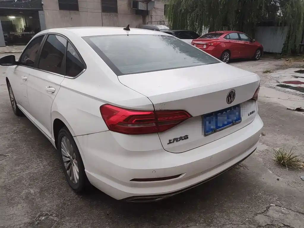 Volkswagen Lavida — миниатюра 5