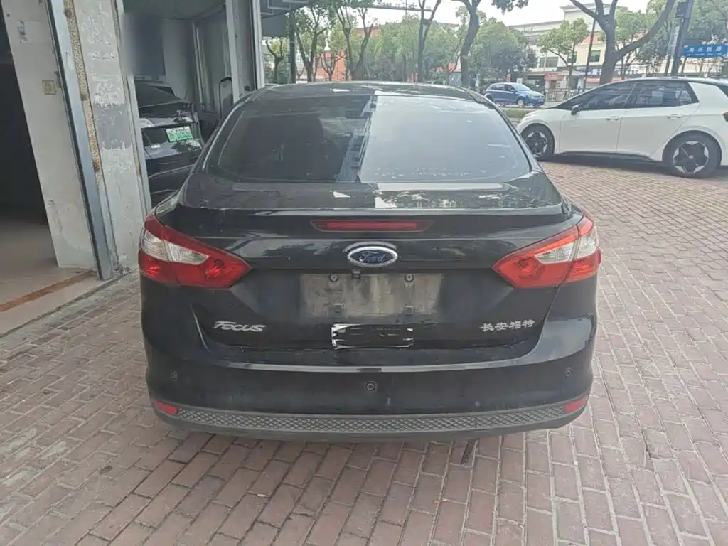 Ford Focus — миниатюра 6