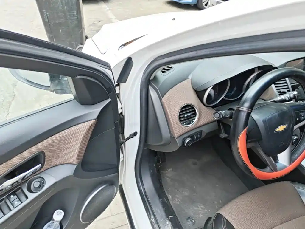 Chevrolet Cruze — миниатюра 16