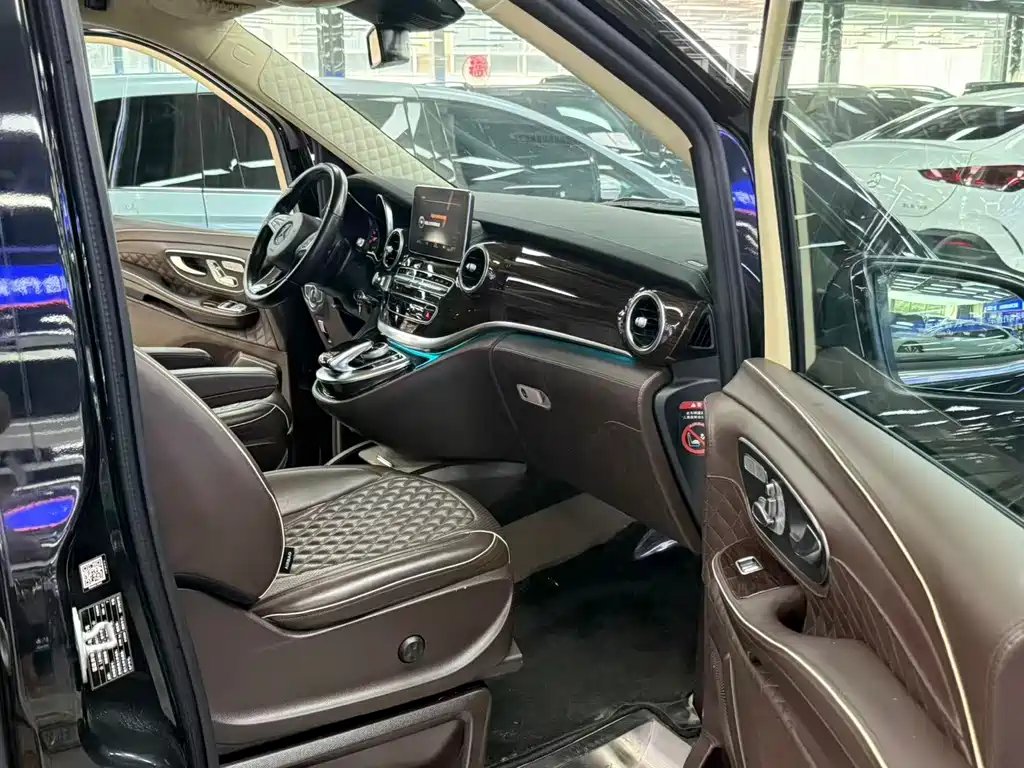 Mercedes-Benz V-Class — миниатюра 4