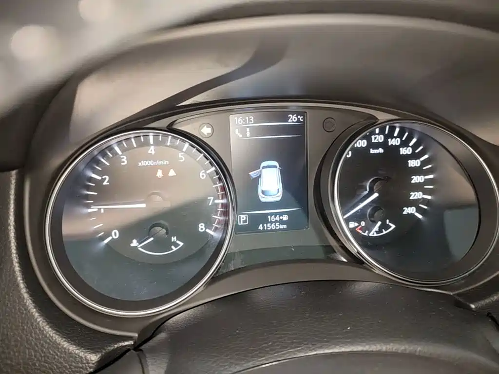 Nissan Qashqai — миниатюра 12