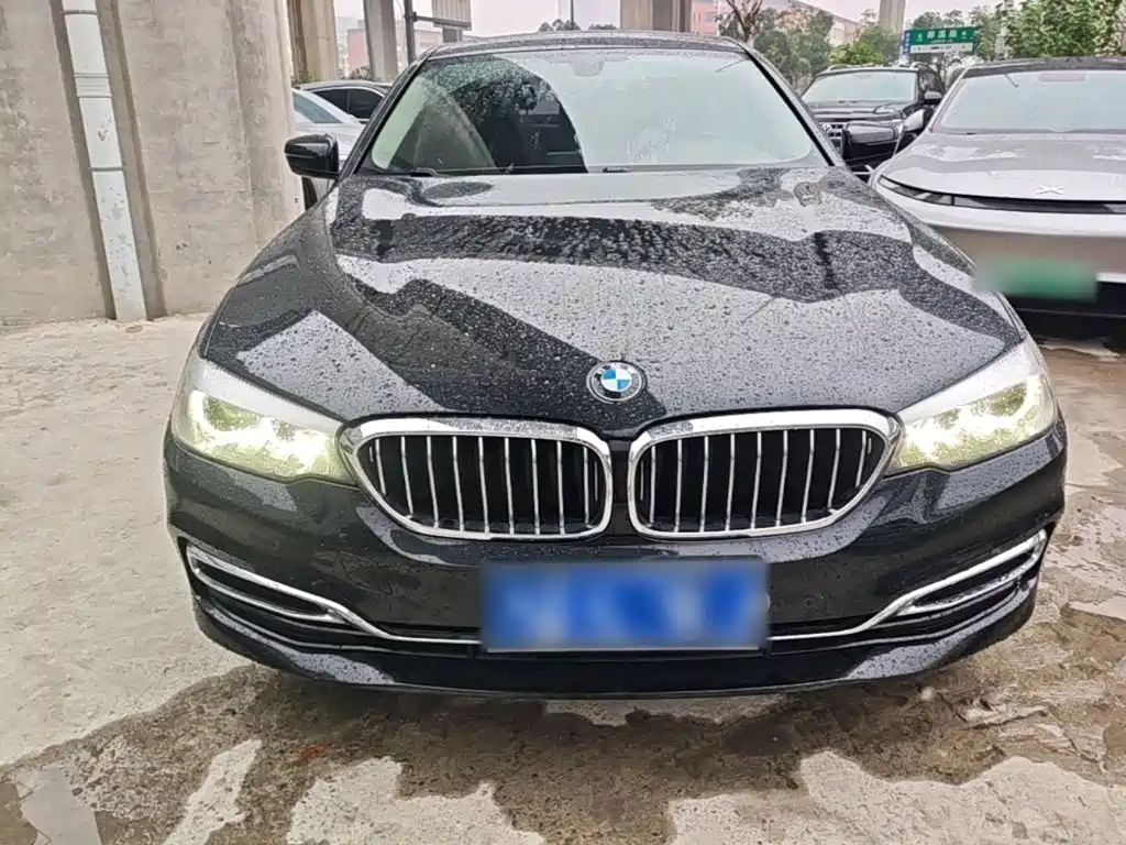 BMW 5 Series — миниатюра 3