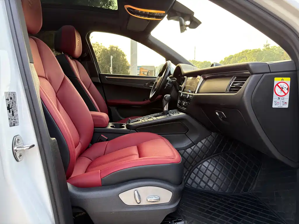 Porsche Macan — миниатюра 8