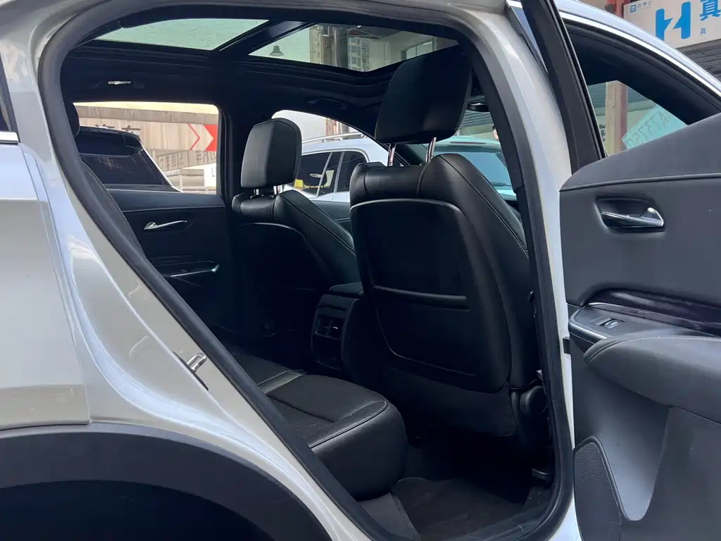 Cadillac XT4 — миниатюра 21