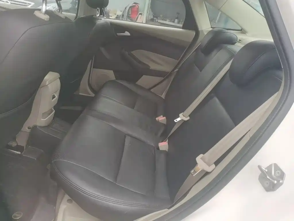 Ford Focus — миниатюра 17