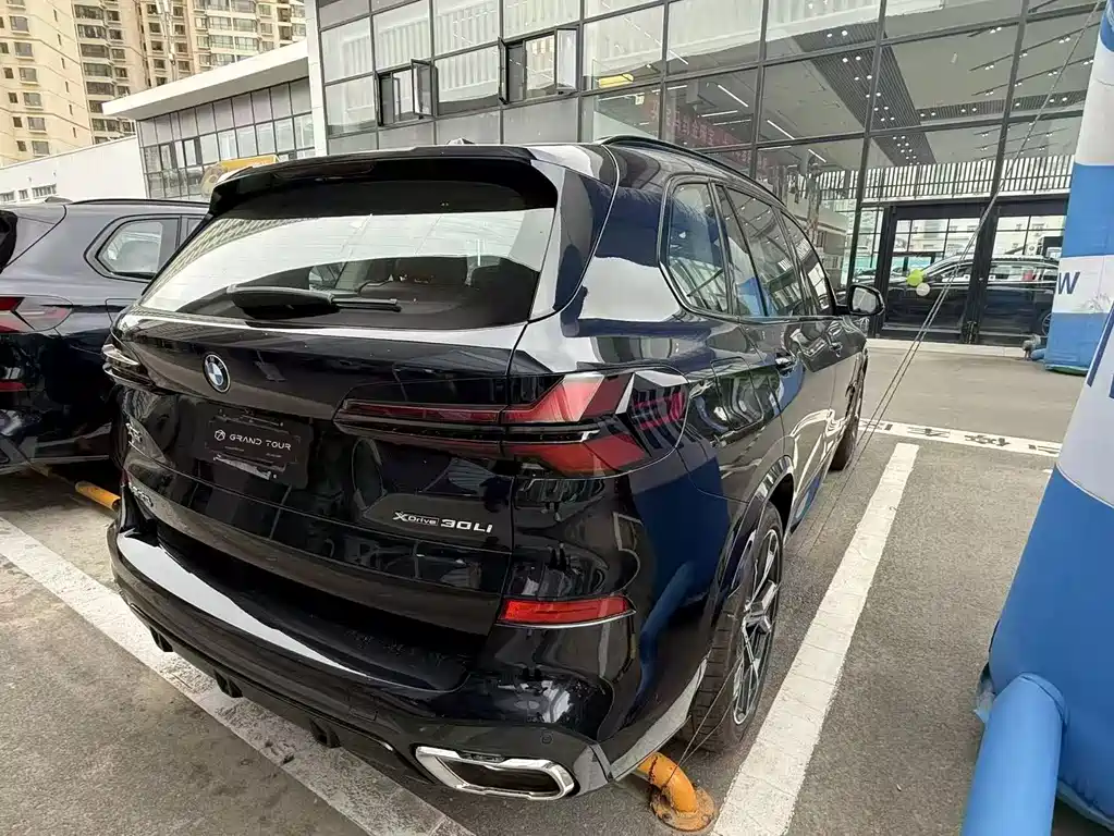 BMW X5 — миниатюра 7