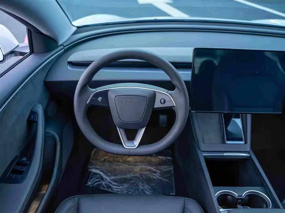 Tesla Model 3 — миниатюра 19
