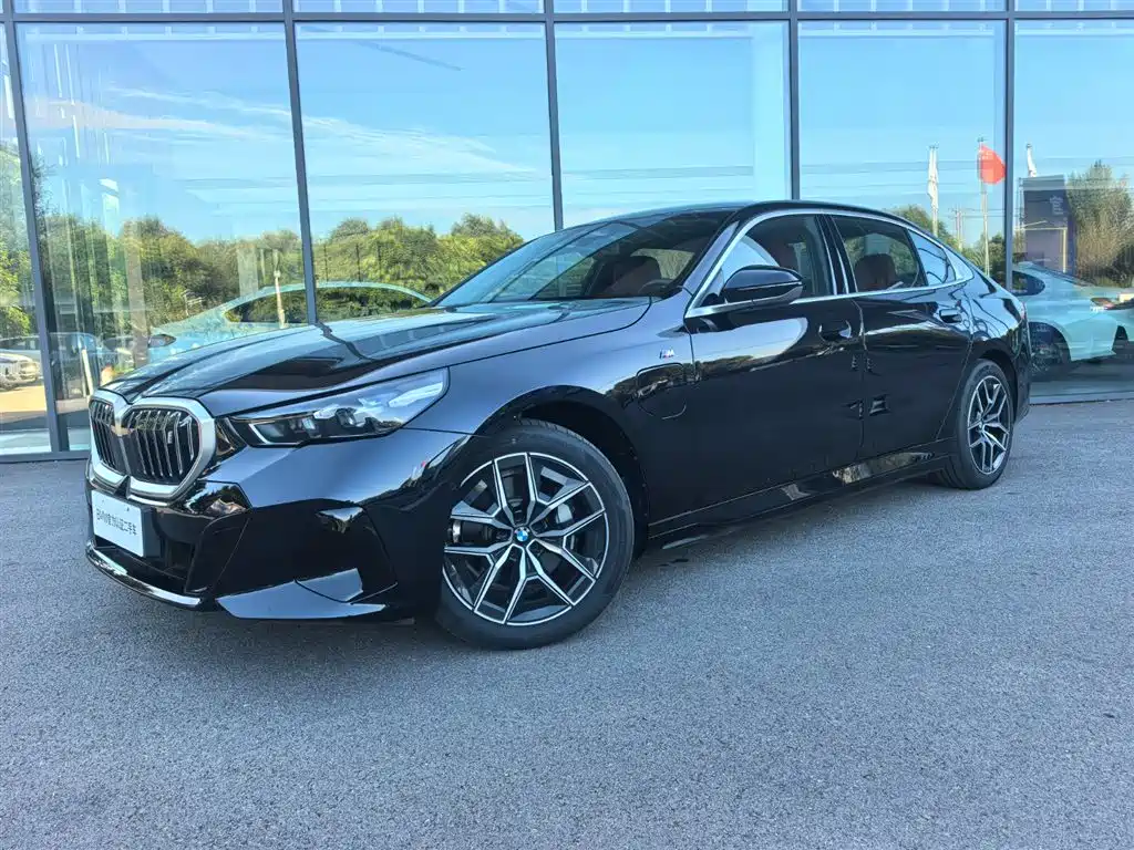 BMW i5