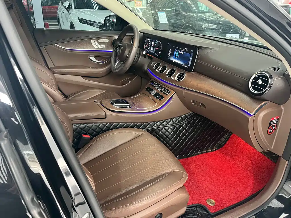 Mercedes-Benz E-Class — миниатюра 7