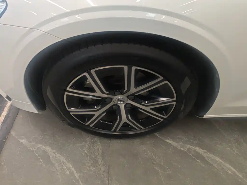 Volvo S60 — миниатюра 23