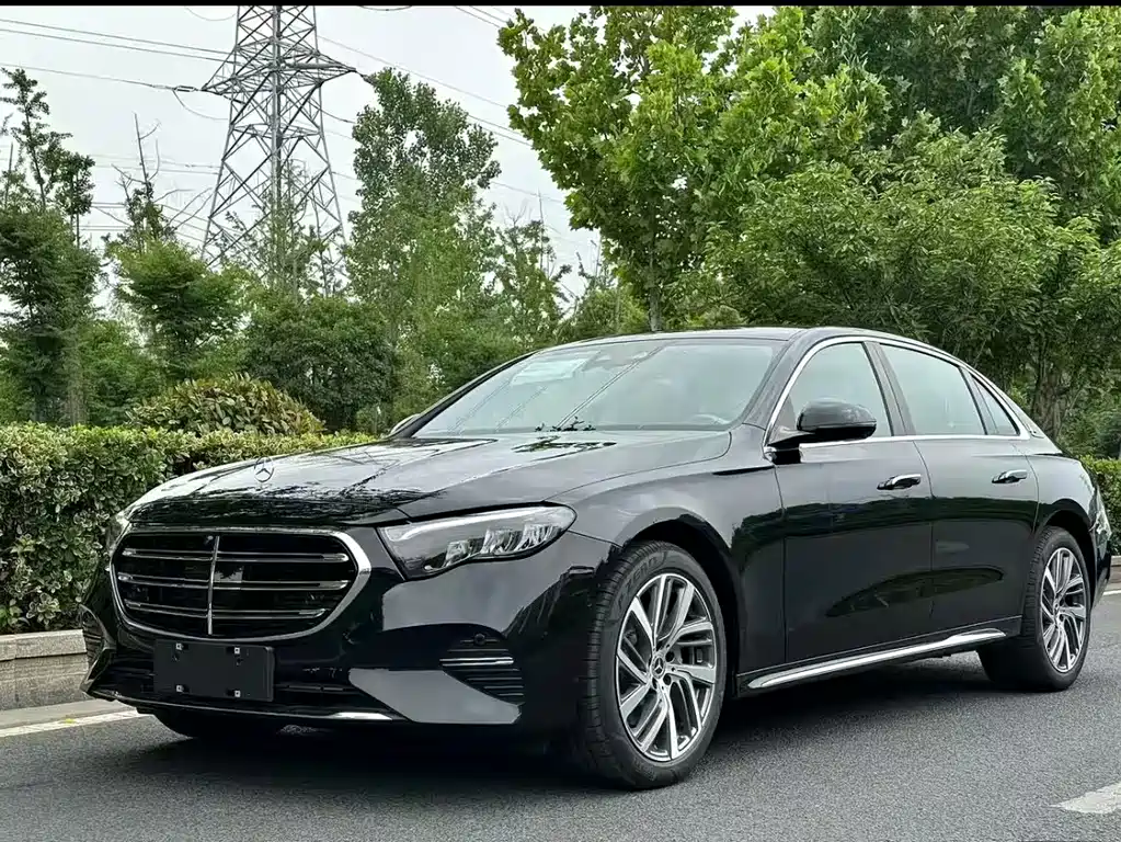 Mercedes-Benz E-Class 2024