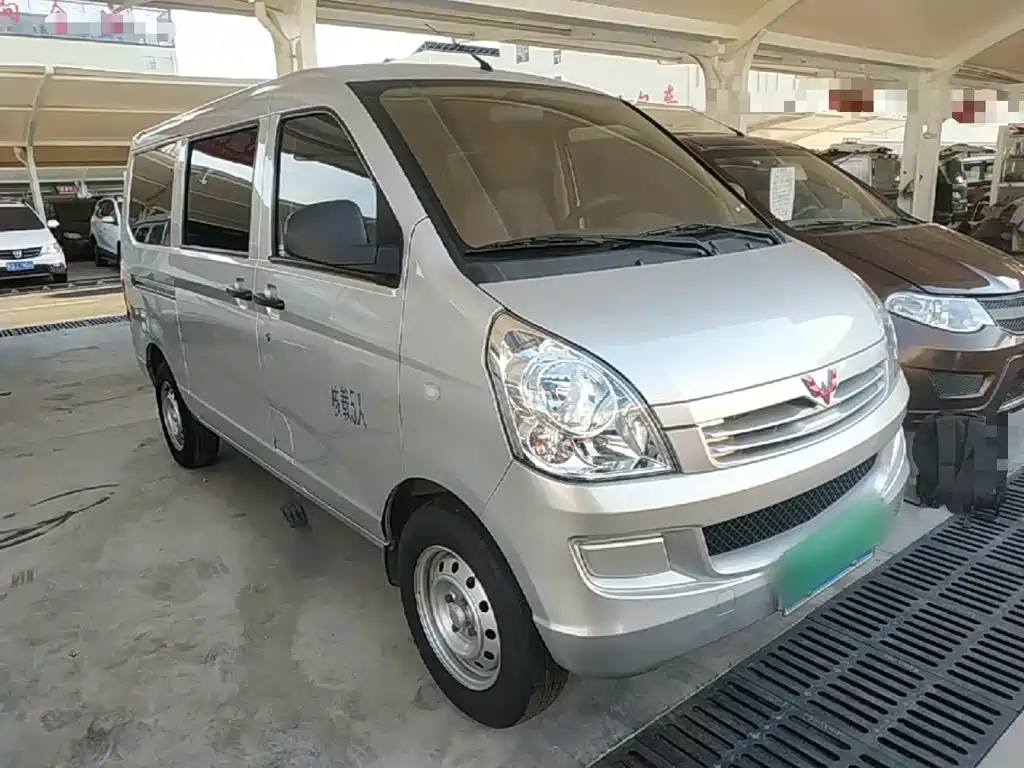 Wuling Rongguang S — миниатюра 4