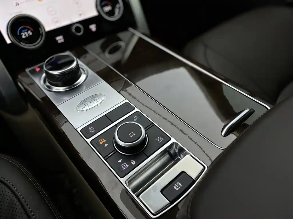 Land Rover Range Rover — миниатюра 22