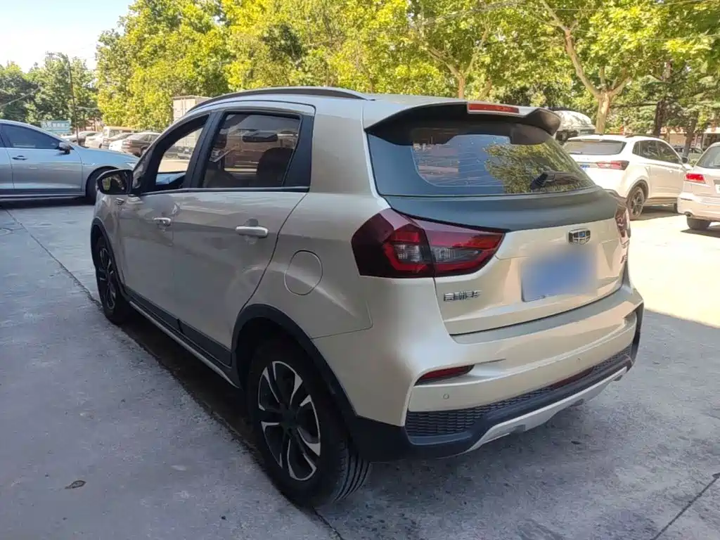 Geely Vision X3 — миниатюра 5