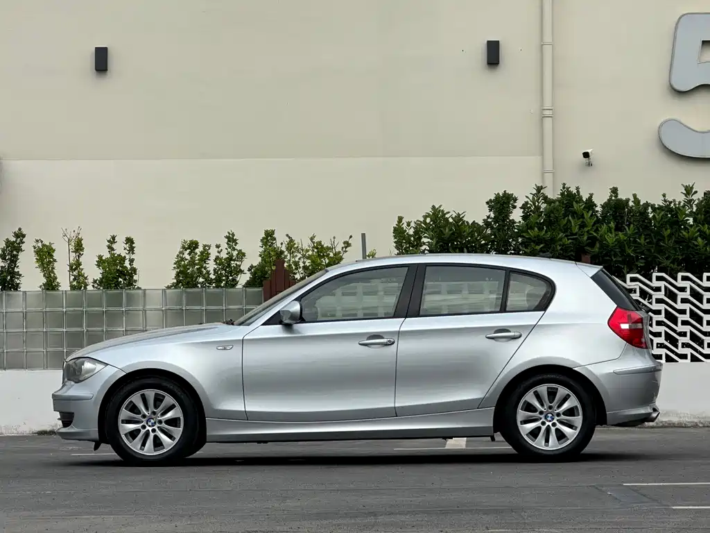 BMW 1 Series (Import) — миниатюра 8