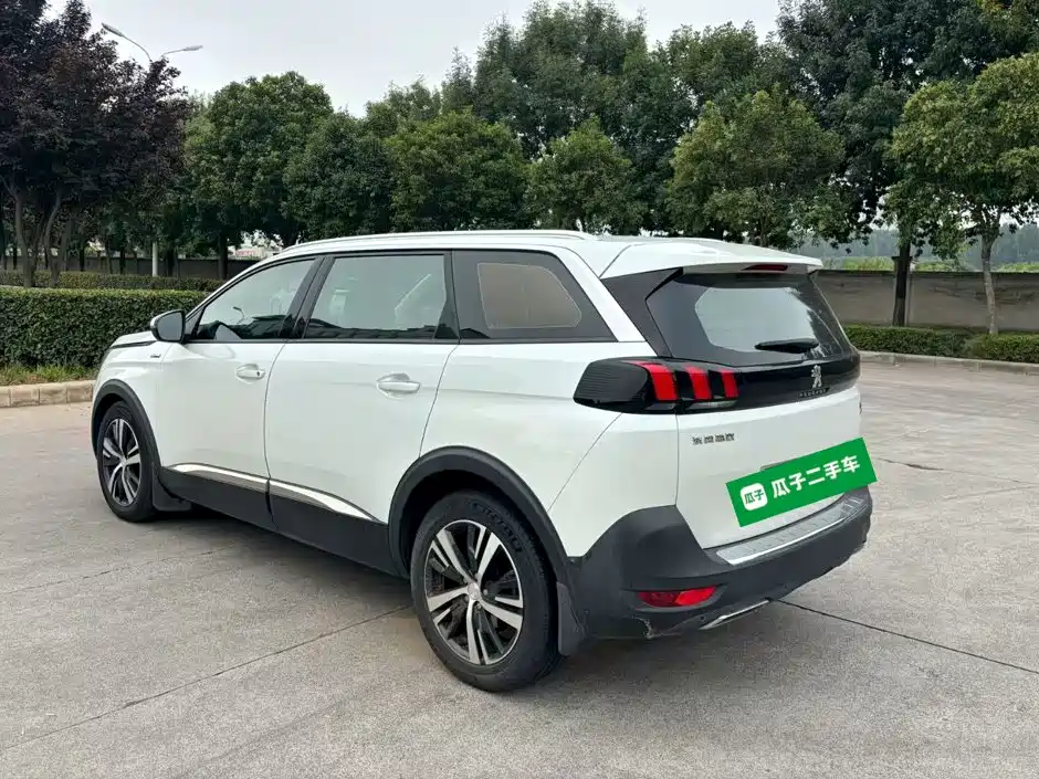 Peugeot 5008 — миниатюра 5