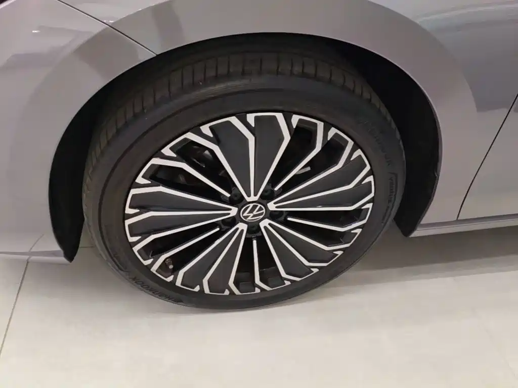 Volkswagen Passat — миниатюра 23