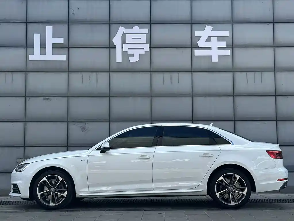 Audi A4L — миниатюра 10