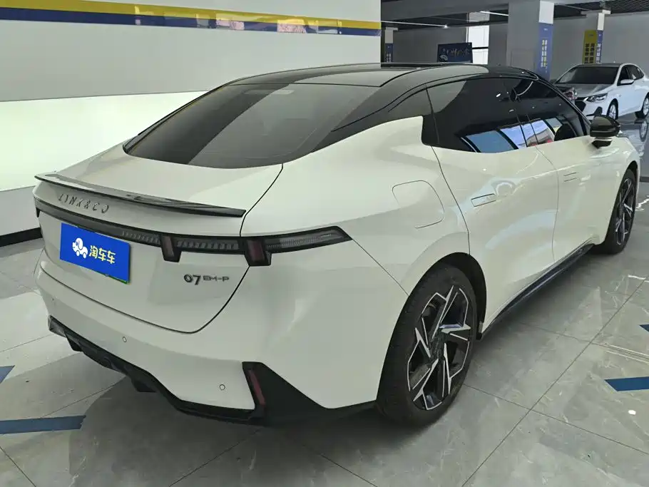 Lynk & Co 07 EM-P — миниатюра 3