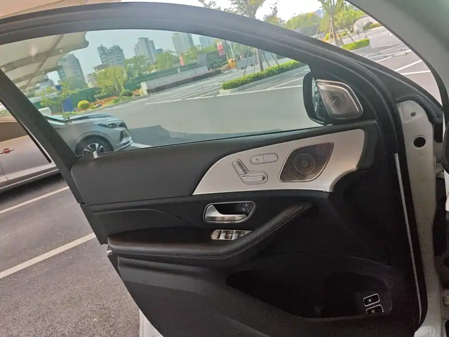 Mercedes-Benz GLE Coupe New Energy — миниатюра 7