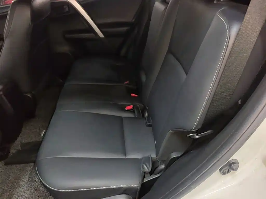 Toyota RAV4 — миниатюра 17