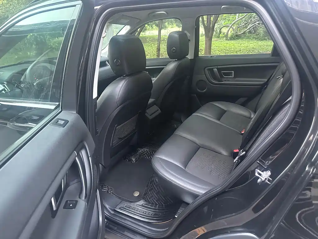 Land Rover Discovery Sport — миниатюра 9