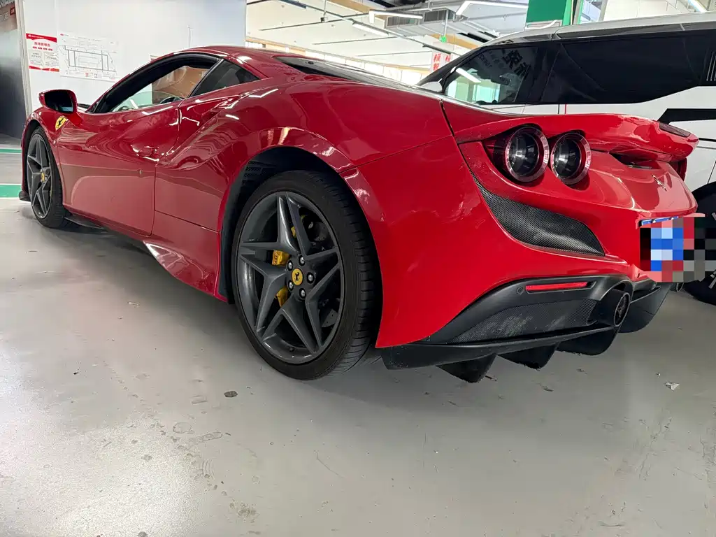 Ferrari F8 — миниатюра 10