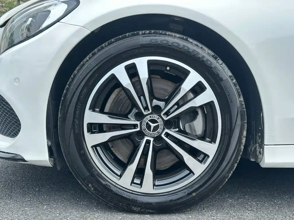 Mercedes-Benz C-Class — миниатюра 17
