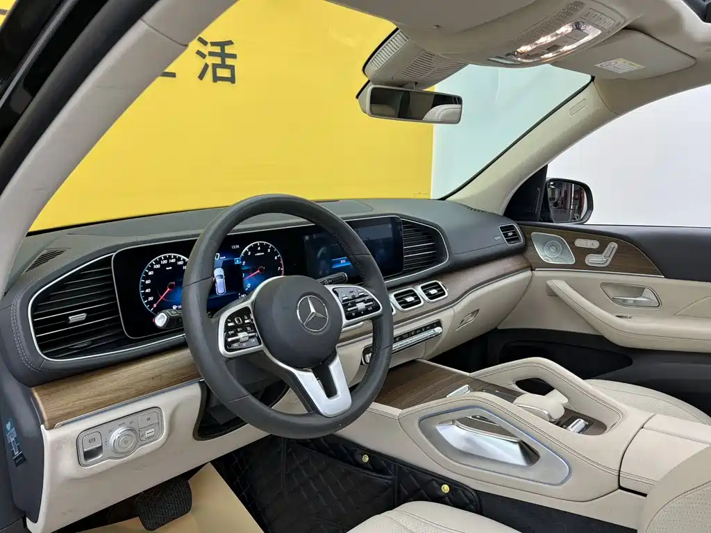 Mercedes-Benz GLE (Import) — миниатюра 35
