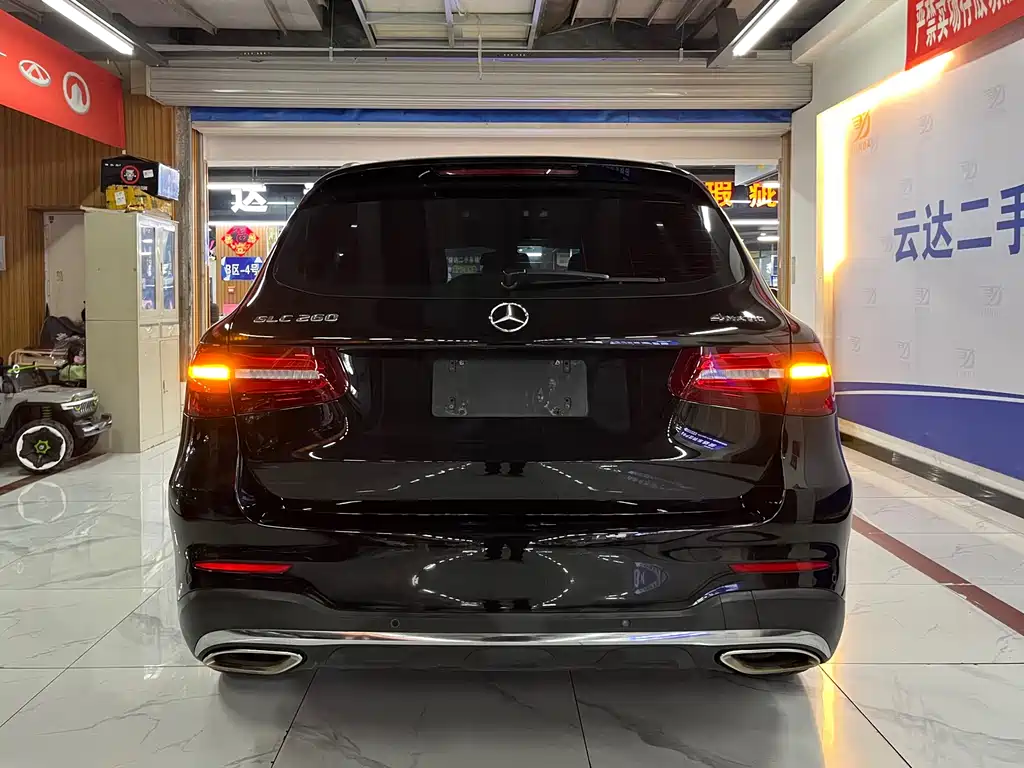 MERCEDES-BENZ GLC