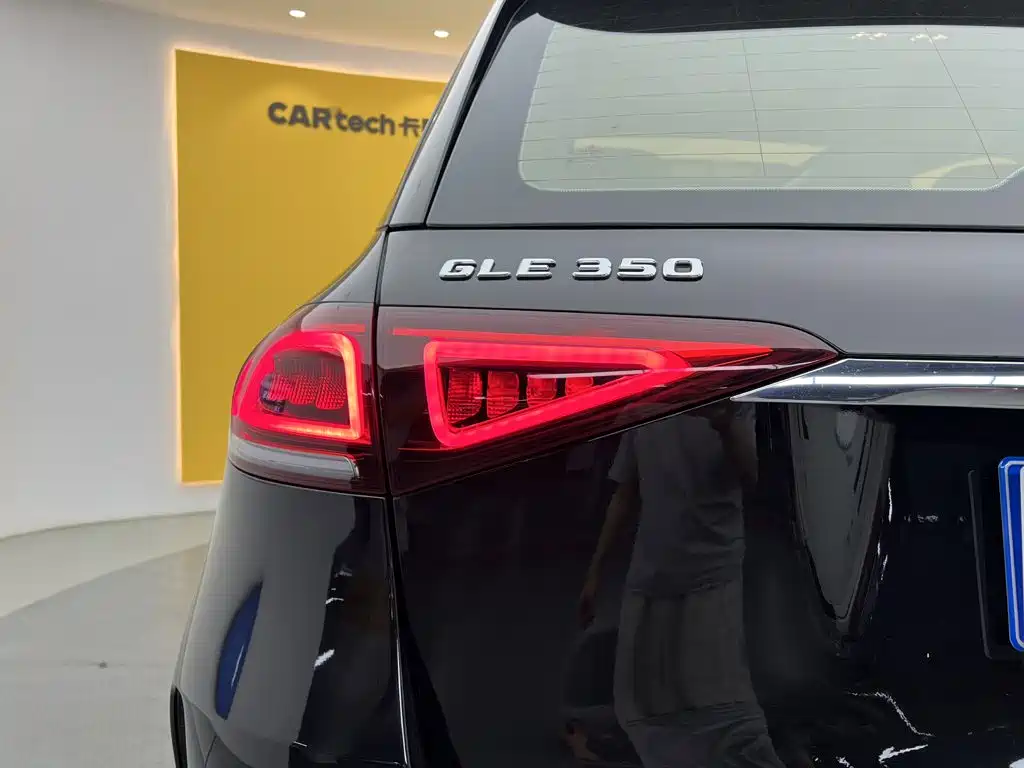 Mercedes-Benz GLE (Import) — миниатюра 11