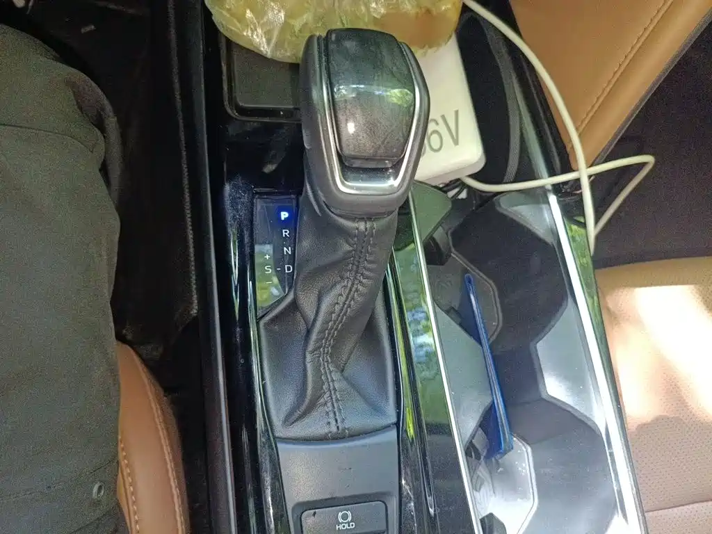 Toyota Camry — миниатюра 7