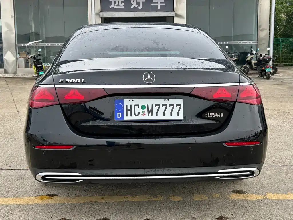 Mercedes-Benz E-Class — миниатюра 12