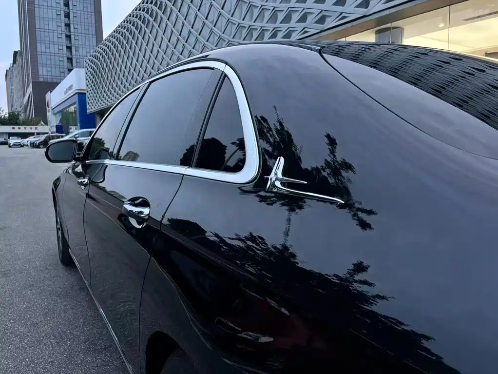 Mercedes-Benz E-Class — миниатюра 24