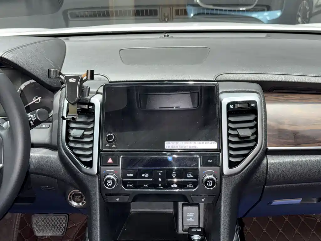 Honda UR-V 2017 370TURBO Luxury V