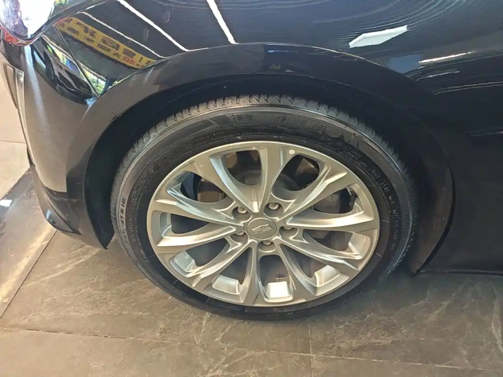 Cadillac CT5 — миниатюра 23