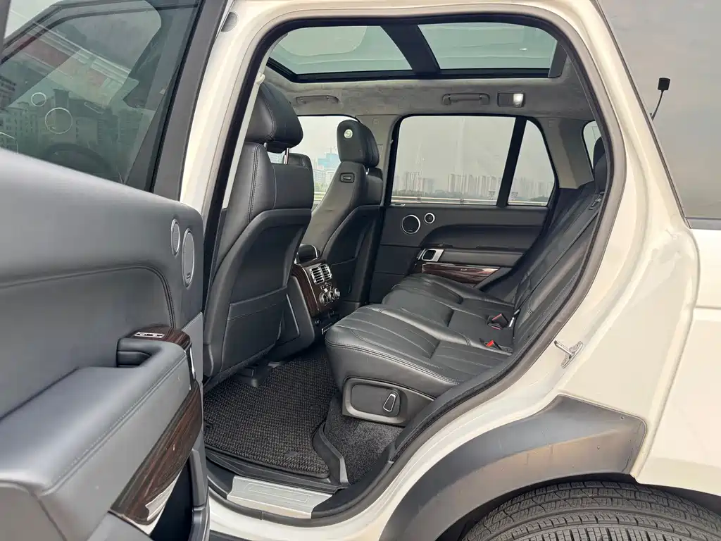 Land Rover Range Rover — миниатюра 25