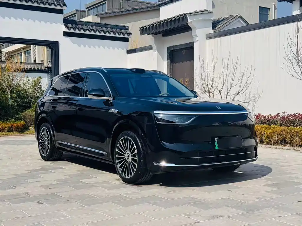 AITO ASK THE WORLD M8