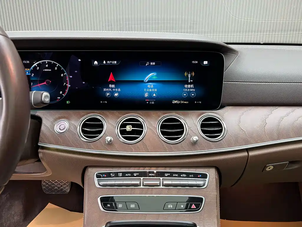 MERCEDES-BENZ E CLASS