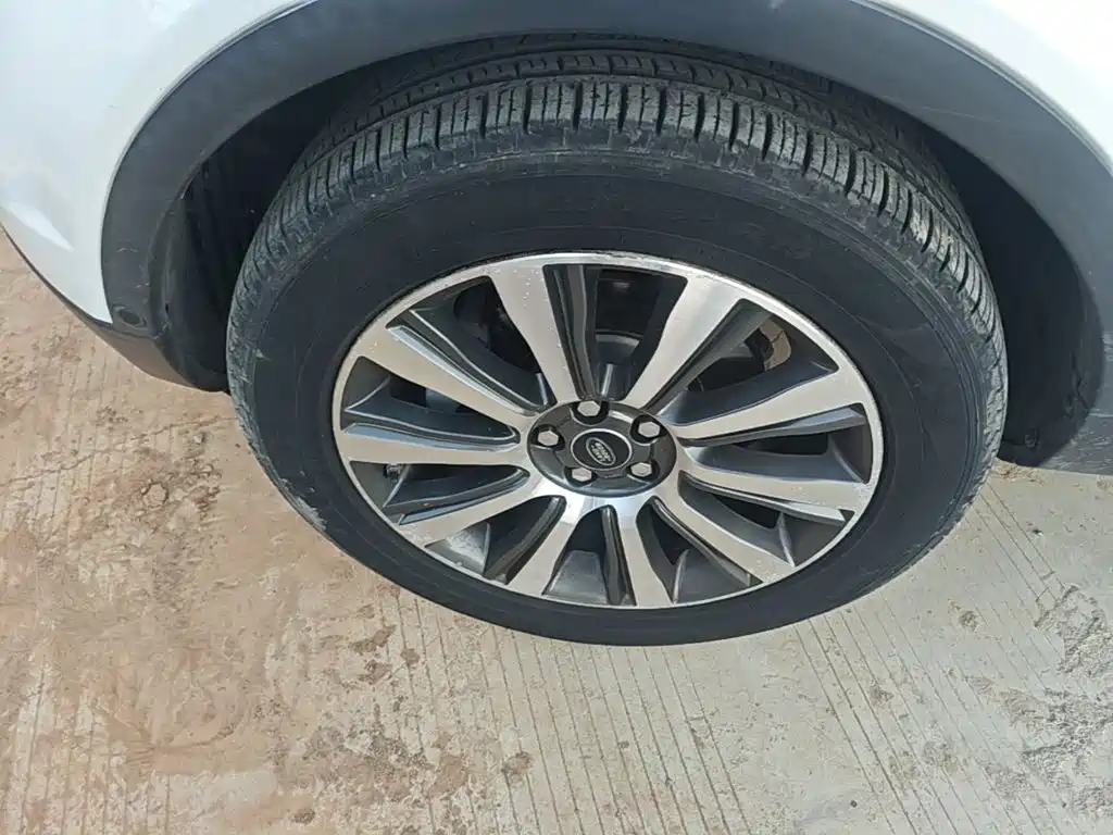 Land Rover Evoque — миниатюра 22