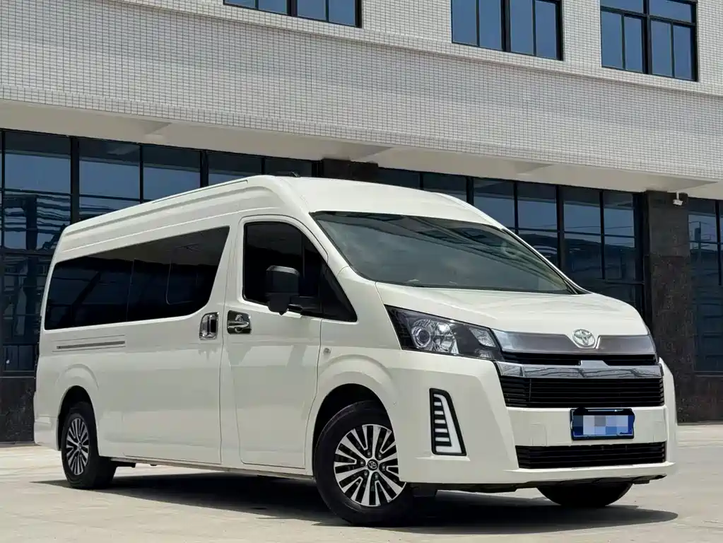 Toyota Hiace — миниатюра 3