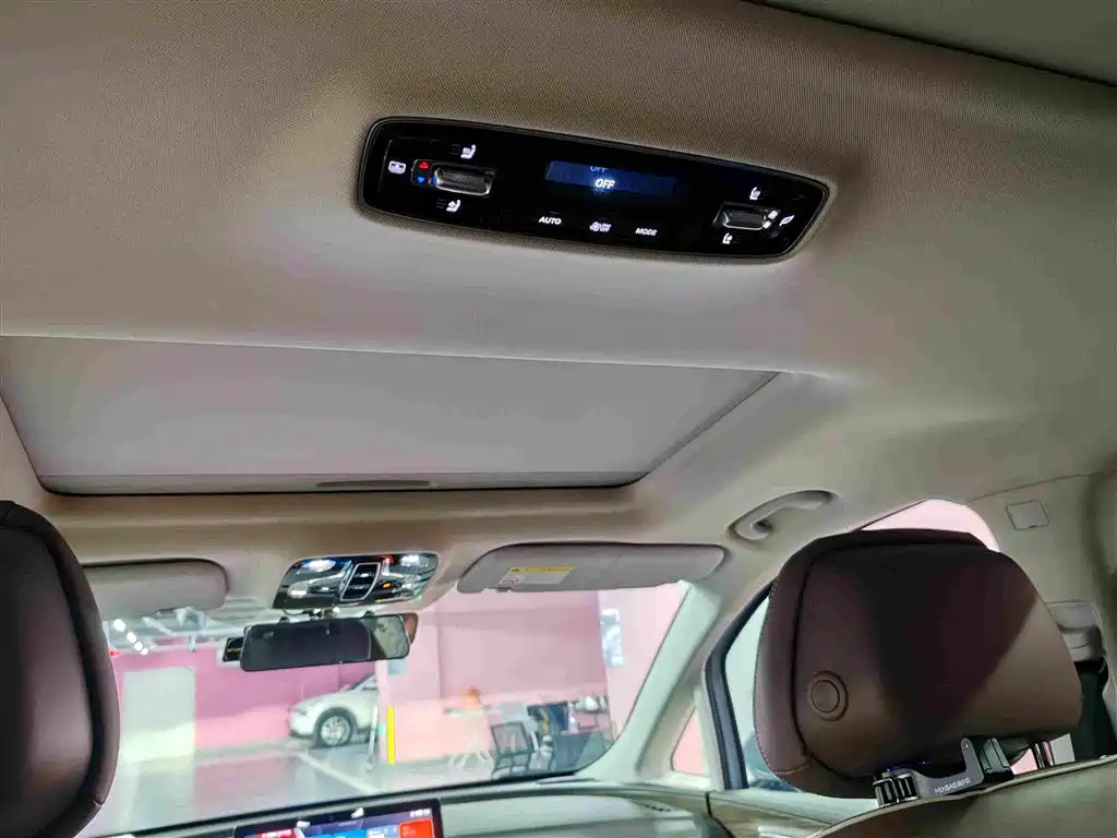 Roewe iMAX8 New Energy — миниатюра 6
